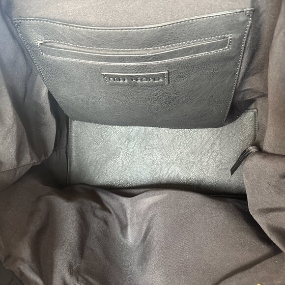 Elegant Black Tote Bag - Picture 8 of 10